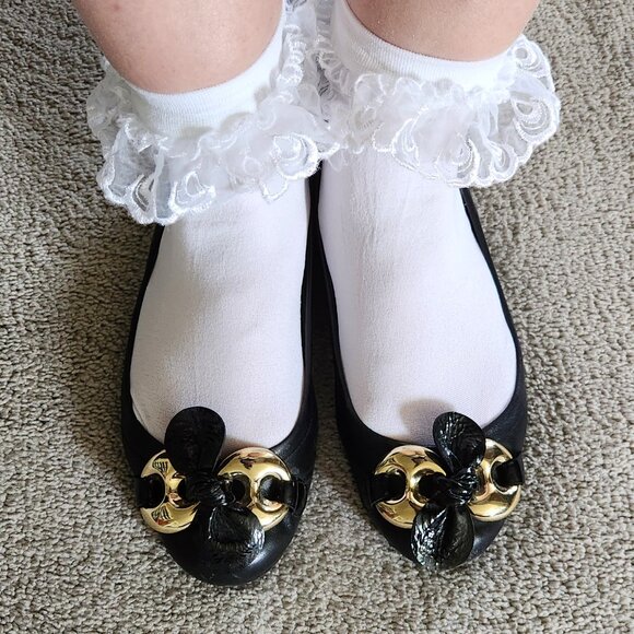 Stuart Weitzman softest leather gold bow/patent leather bow ballet flat shoes 5 - Picture 3 of 13